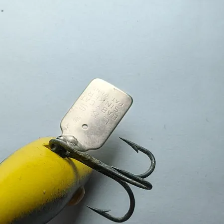 L&S Mirrolure Baby Cat Sinker, 14g, černo-žlutá, potápivá nástraha #20627