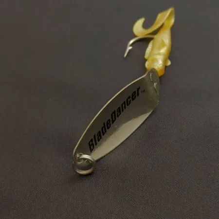 Berkley Blade Dancer, 11g, krémová, hybridní nástraha #24058