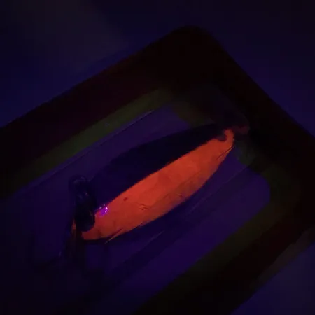 Luhr Jensen Little Jewel Plandavka, Hammered Brass / Red, 7g, UV, #8789